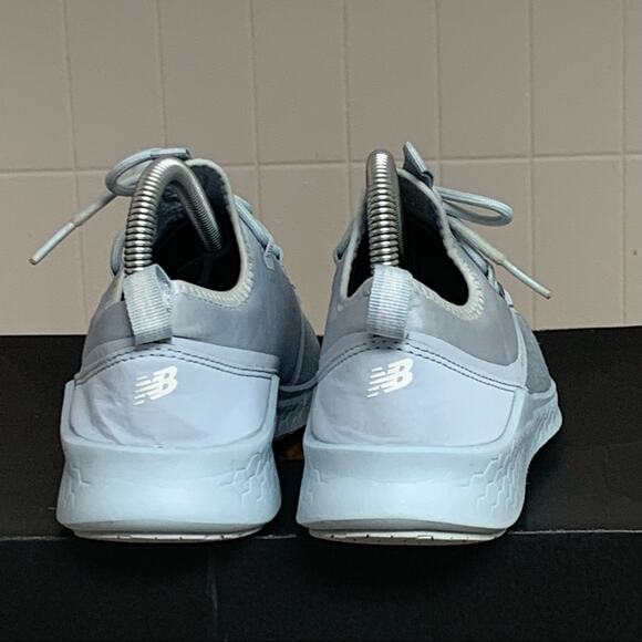 GIRLS NEW BALANCE FRESH FOAM LAZR SPORT POWDER BLUE RUNNING SHOES SIZE 4 NICE - Picture 4 of 6